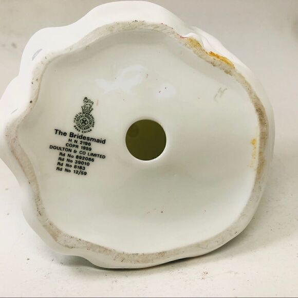 DOULTON & CO Porcelain Figurine 💐THE BRIDESMAID💐 - Picture 9 of 9